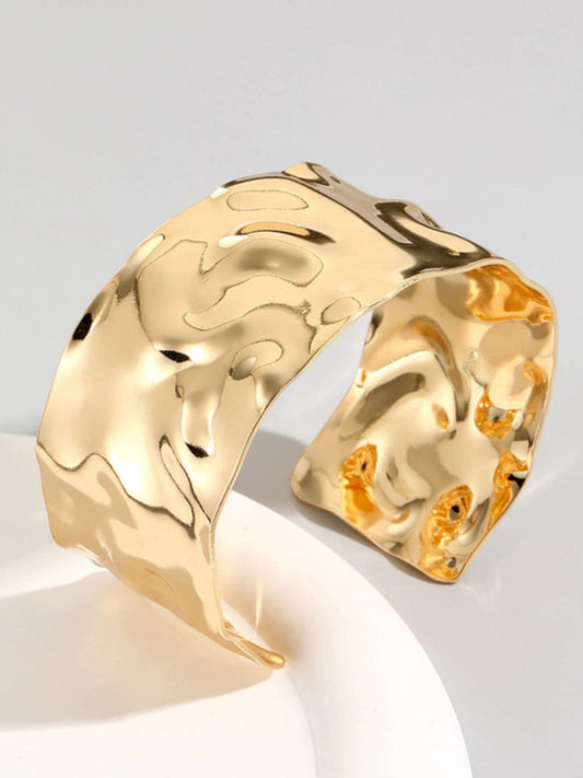 Exaggerated Open - Ended Bracelet Women's Fashion Elegant New Arrival Niche Style Retro Style Metal Texture Bracelet Ruched Face Hand Jewelry - SHOWLU FASHION STORE
