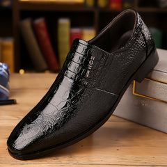 Men's Sleek Pointed-Toe Loafers - Black Crocodile Texture Slip-On Shoes for Business Casual, Party & Casual Attire SHOWLU FASHION STORE