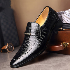 [Crocodile Oxford Loafers] Crocodile-Embossed Men's Black Oxford Loafers - Slip-On Dress Shoes with Golden-Tone Metallic Emblem - Comfortable Rubber Sole for Casual Business Formal Occasions SHOWLU FASHION STORE
