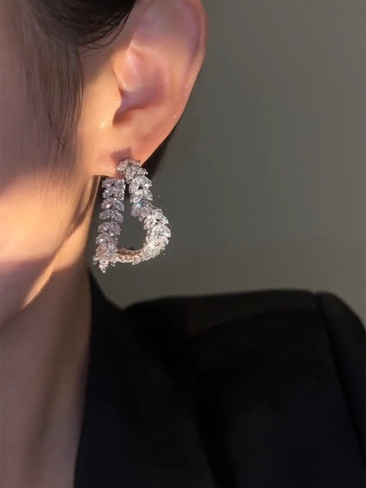 Light Extravagant Love Heart Women's Wheat Minimalist Fancy Earrings SHOWLU FASHION STORE