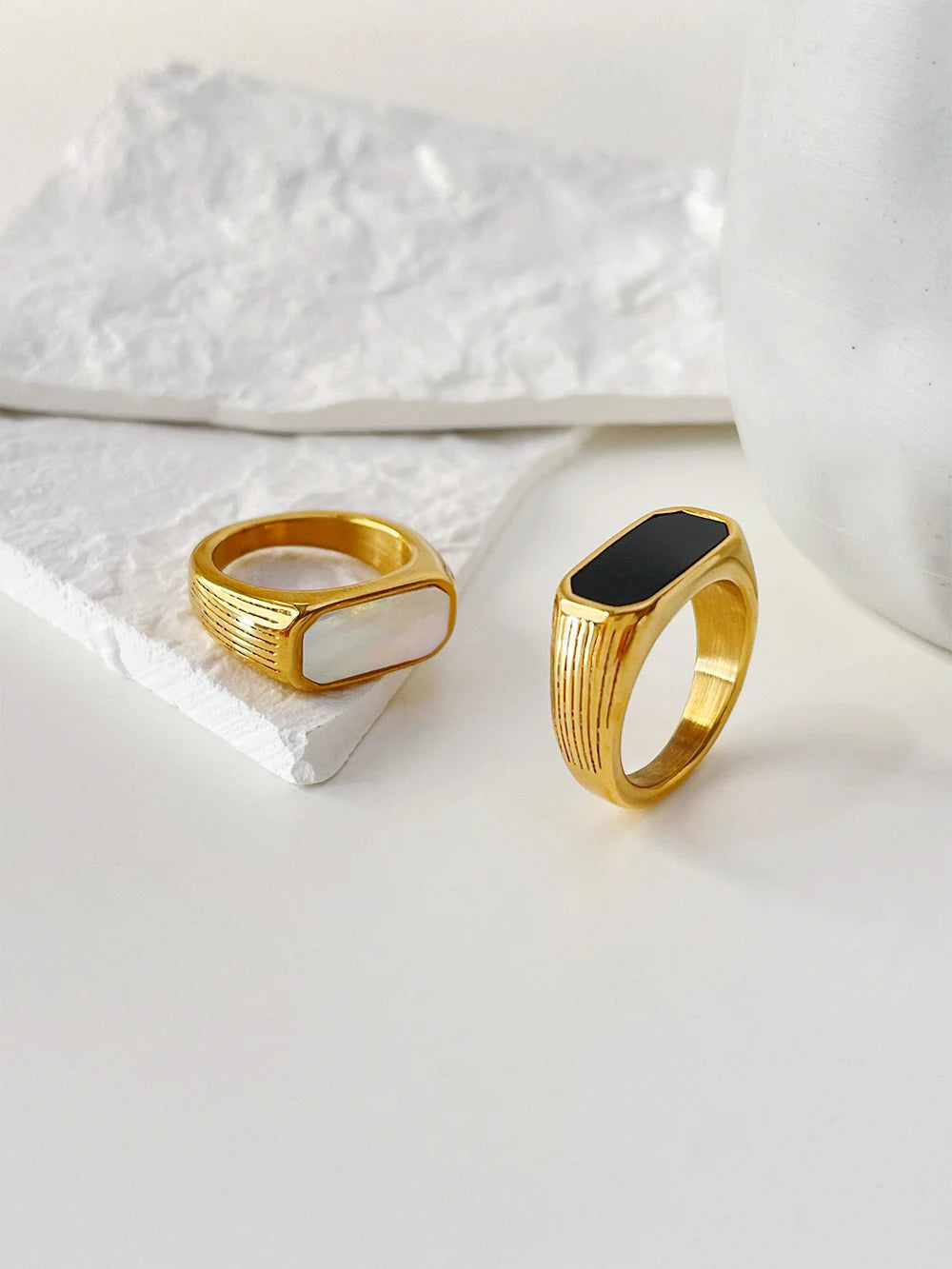 Peri'sBox Chunky Elegant Stainless Steel Gold Plated Rectangle Monther of Pearl Rings Jewelry Black Shell Finger Ring Unusual SHOWLU FASHION STORE
