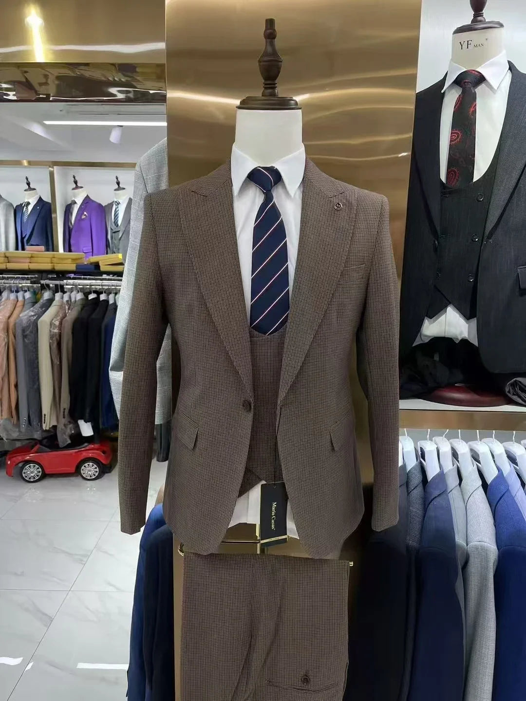 2024 Grey Plaid Men's Suit 3-piece Formal Best Man Wedding Suit Men Suit Wedding Suits for Men  Men Clothing SHOWLU FASHION STORE