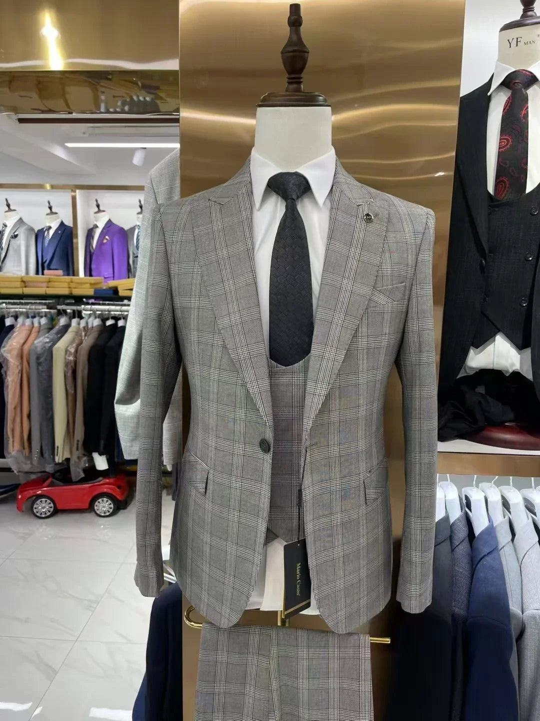 2024 Grey Plaid Men's Suit 3-piece Formal Best Man Wedding Suit Men Suit Wedding Suits for Men  Men Clothing SHOWLU FASHION STORE