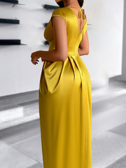 Women'S 25th Anniversary Elegant Party & Wedding Dress - Golden V-Neck Satin Gown with Ruched Detail, High Slit, and Beaded Clutch, Perfect for Valentine'S Day Celebrations, Valentine'S Day Attire | Elegant Vneckline | Ruched