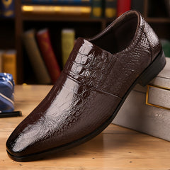 Men's Sleek Pointed-Toe Loafers - Black Crocodile Texture Slip-On Shoes for Business Casual, Party & Casual Attire SHOWLU FASHION STORE
