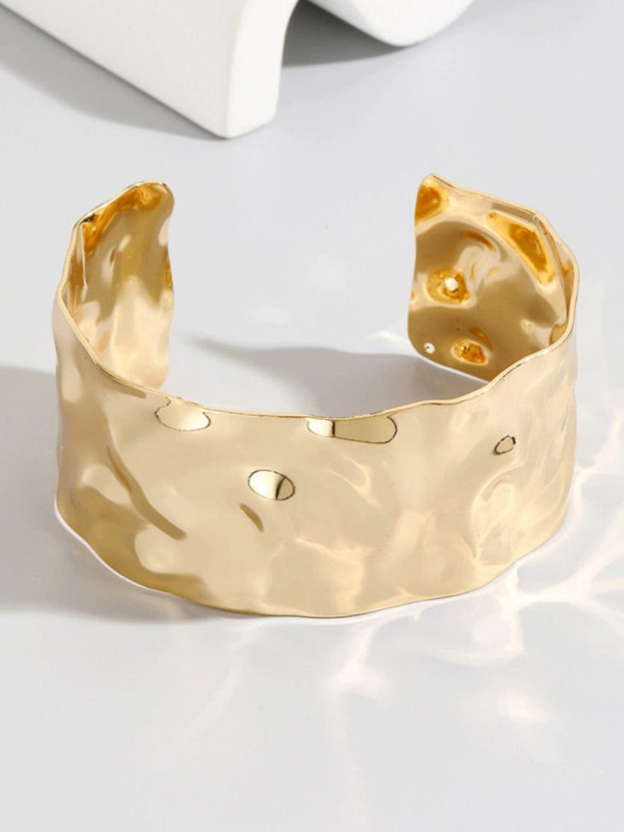 Exaggerated Open - Ended Bracelet Women's Fashion Elegant New Arrival Niche Style Retro Style Metal Texture Bracelet Ruched Face Hand Jewelry - SHOWLU FASHION STORE
