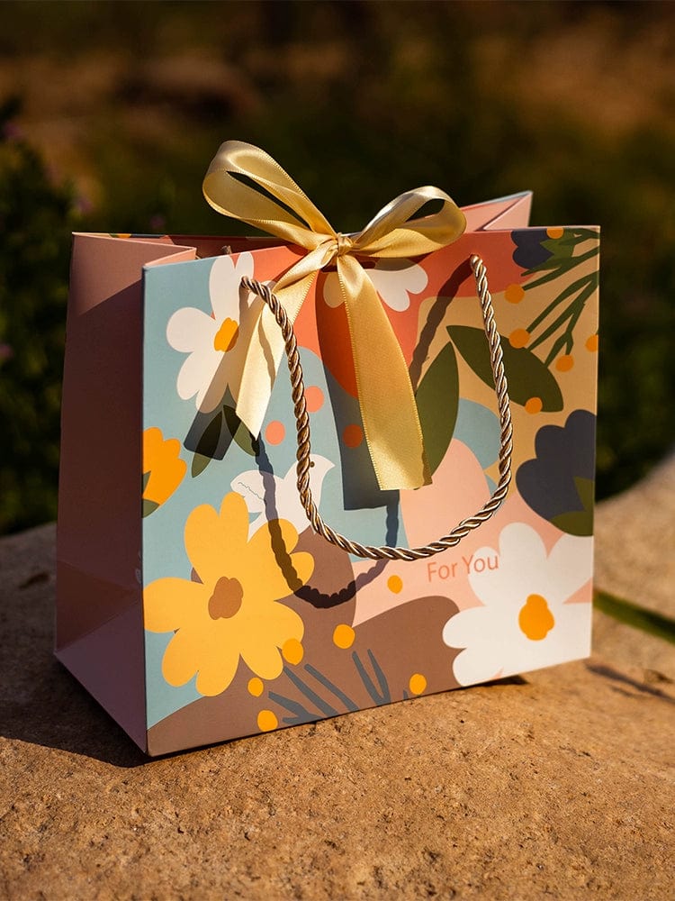 INS Contrast Color Gift Bag Holiday Celebration Gift for Girlfriend Packaging Bag Creative Minimalist Handbag Paper Bag - SHOWLU FASHION STORE